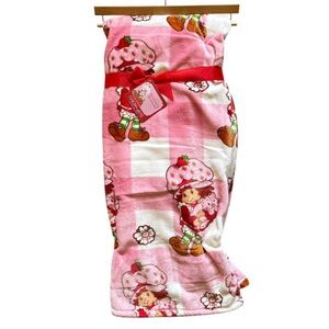 New Strawberry Shortcake plush blanket 60x70 gift for 90's fans/collectors